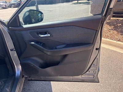 2022 Nissan Rogue AWD SV