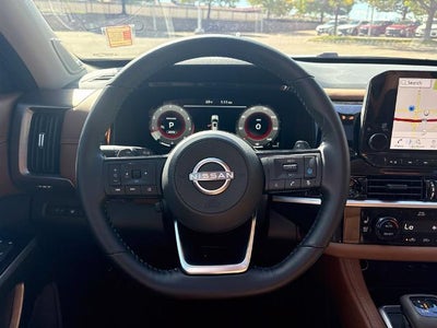 2025 Nissan Pathfinder Platinum 4WD