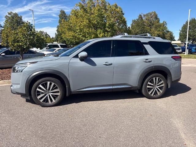 2025 Nissan Pathfinder Platinum 4WD