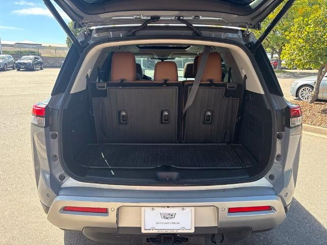 2025 Nissan Pathfinder Platinum 4WD
