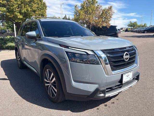 2025 Nissan Pathfinder Platinum 4WD