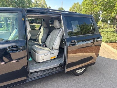 2011 Toyota Sienna 5dr 7-Pass Van V6 XLE AWD (Natl)