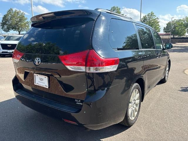 2011 Toyota Sienna 5dr 7-Pass Van V6 XLE AWD (Natl)