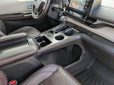 2023 Toyota Sienna Platinum AWD 7-Passenger (GS)