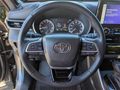 2023 Toyota Highlander XSE AWD (Natl)