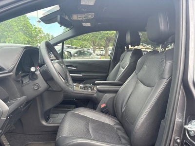 2025 Toyota Sienna Limited AWD 7-Passenger (GS)