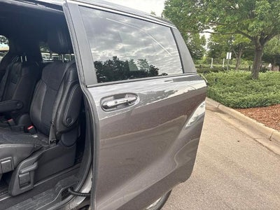 2025 Toyota Sienna Limited AWD 7-Passenger (GS)