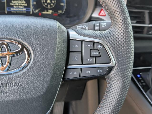 2025 Toyota Sienna Limited AWD 7-Passenger (GS)