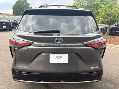 2025 Toyota Sienna Limited AWD 7-Passenger (GS)