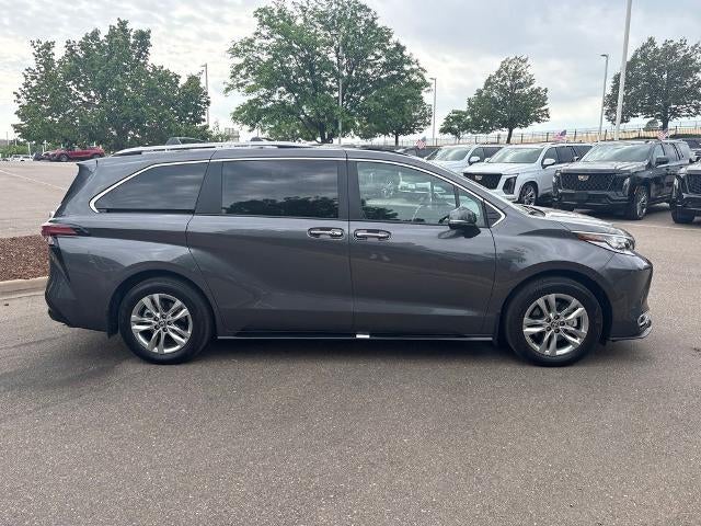 2025 Toyota Sienna Limited AWD 7-Passenger (GS)