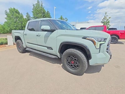 2024 Toyota Tundra 4WD 4WD Platinum Hybrid CrewMax 5.5' Bed (Natl)