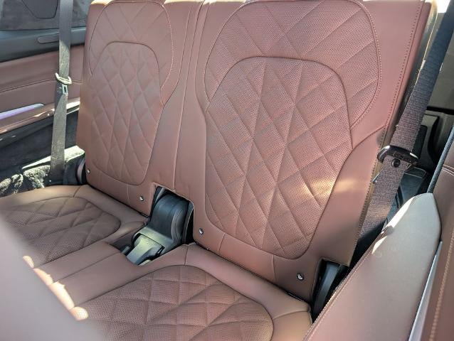 2025 BMW X7 xDrive40i Sports Activity Vehicle
