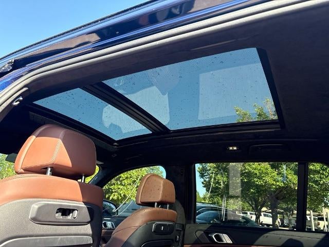 2025 BMW X7 xDrive40i Sports Activity Vehicle