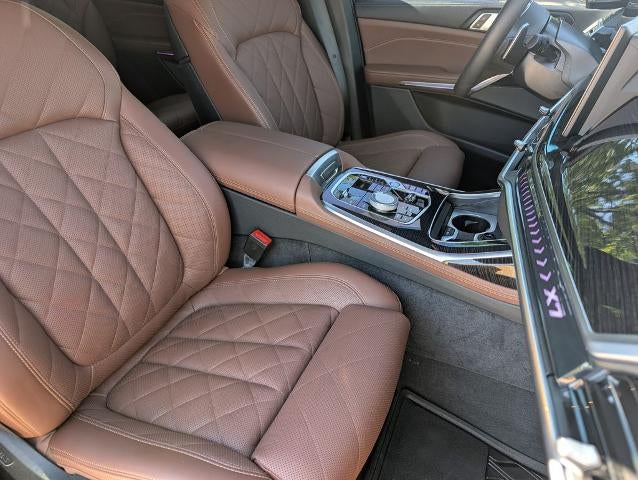 2025 BMW X7 xDrive40i Sports Activity Vehicle