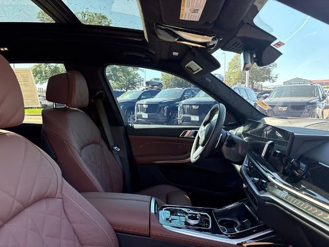 2025 BMW X7 xDrive40i Sports Activity Vehicle