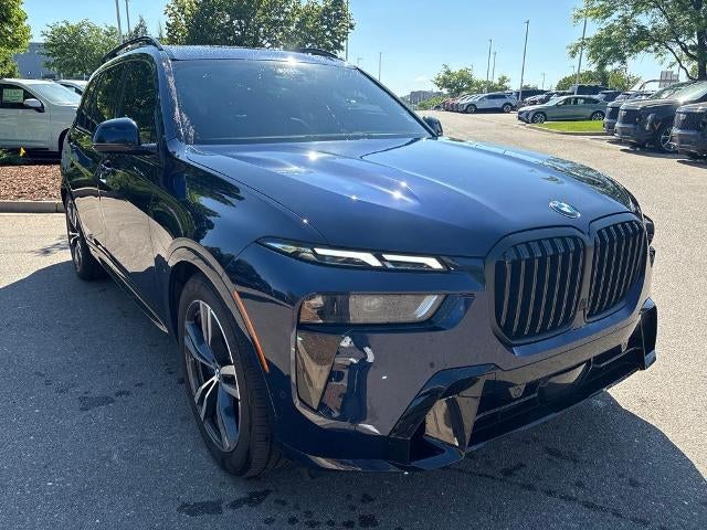 2025 BMW X7 xDrive40i Sports Activity Vehicle