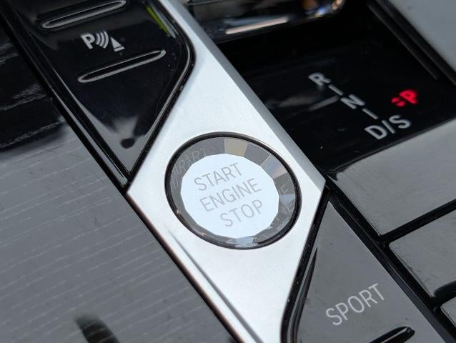 2023 BMW X7 xDrive40i Sports Activity Vehicle