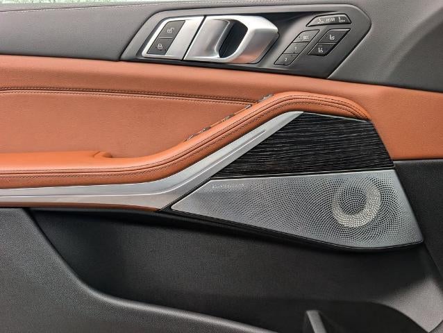 2026 BMW X7 M60i Sports Activity Vehicle