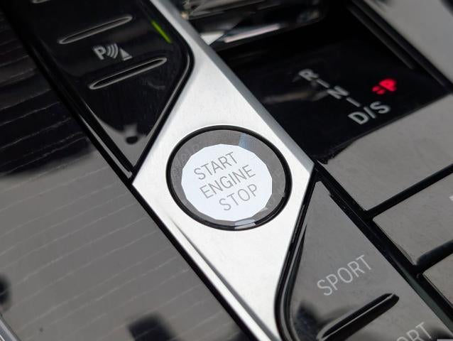 2026 BMW X7 M60i Sports Activity Vehicle