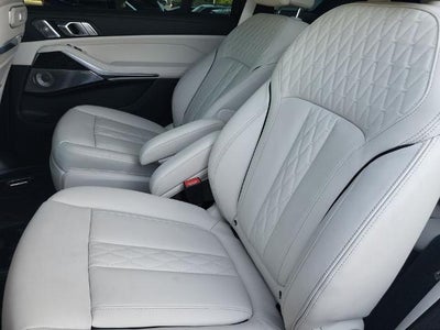 2026 BMW X7 M60i Sports Activity Vehicle