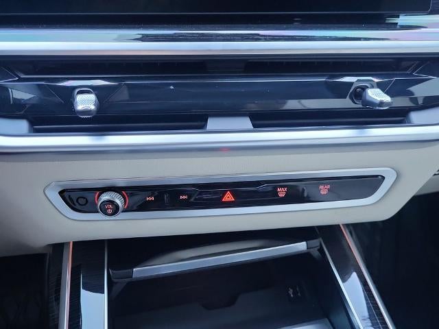 2026 BMW X7 M60i Sports Activity Vehicle