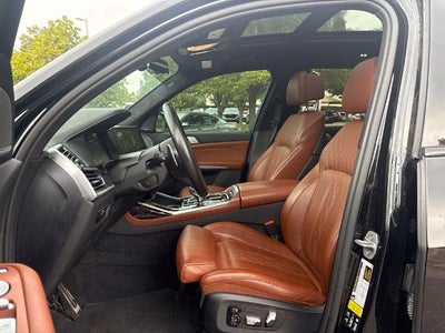 2021 BMW X7 M50i Sports Activity Vehicle