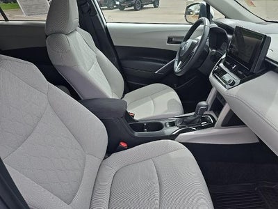 2024 Toyota Corolla Cross LE 4WD (Natl)