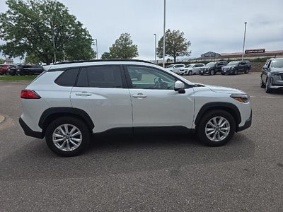 2024 Toyota Corolla Cross LE 4WD (Natl)