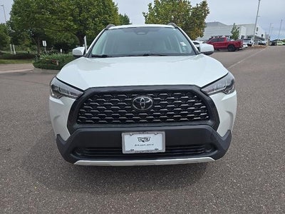 2024 Toyota Corolla Cross LE 4WD (Natl)
