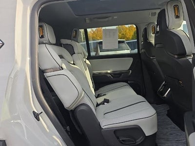 2025 Rivian R1S Adventure Dual-Motor Standard Pack