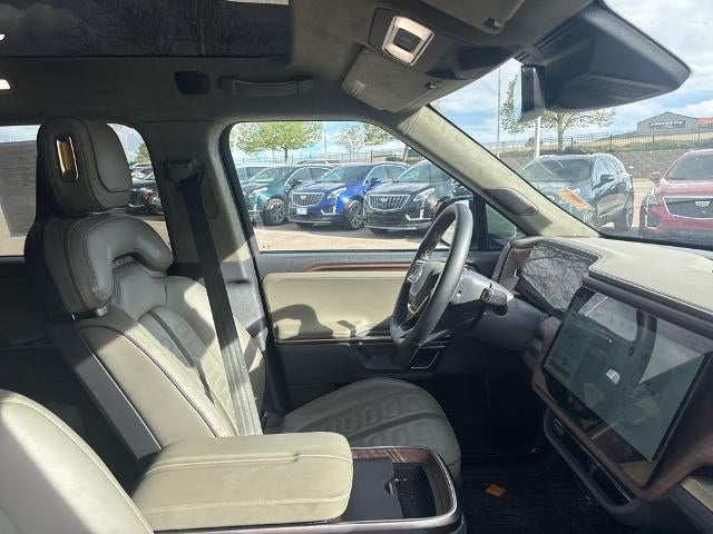 2024 Rivian R1S Adventure Dual-Motor Standard+ Pack