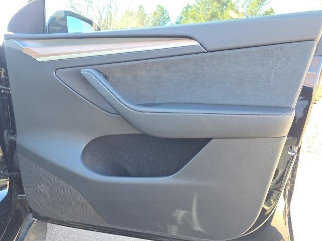 2025 Tesla Model Y Long Range AWD *Ltd Avail*