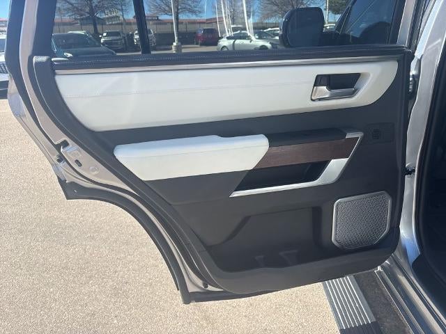 2024 Toyota Sequoia Capstone 4WD (Natl)