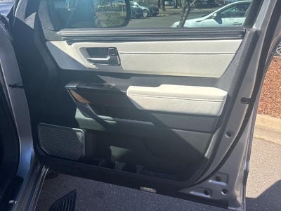 2024 Toyota Sequoia Capstone 4WD (Natl)