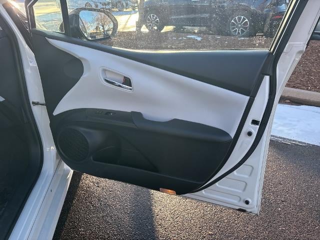 2017 Toyota Prius Prime Premium (Natl)