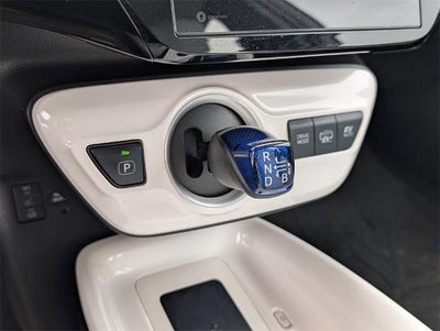 2017 Toyota Prius Prime Premium (Natl)