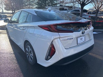 2017 Toyota Prius Prime Premium (Natl)
