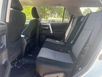 2021 Toyota 4Runner SR5 4WD (GS)