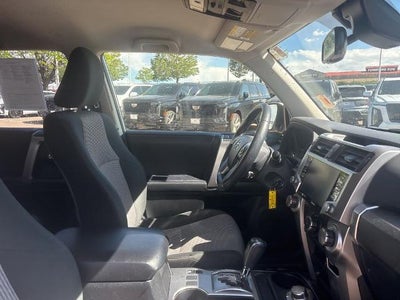2021 Toyota 4Runner SR5 4WD (GS)