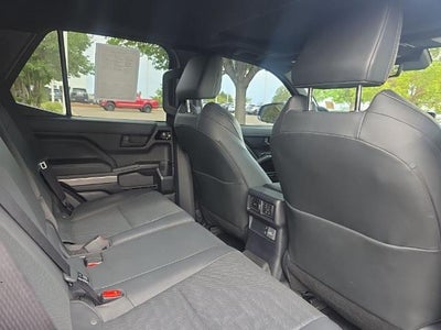 2025 Toyota 4Runner SR5 4WD (GS)