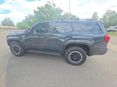 2025 Toyota 4Runner SR5 4WD (GS)
