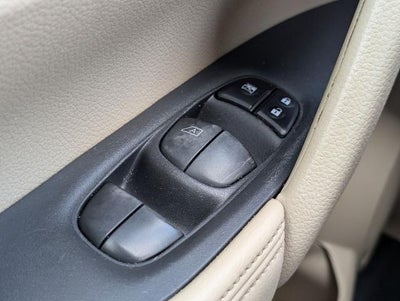 2016 Nissan Rogue AWD 4dr S