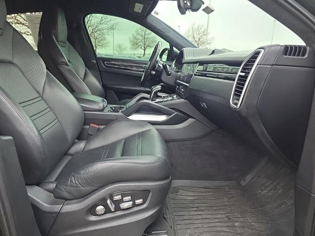 2020 Porsche Cayenne Turbo Coupe AWD