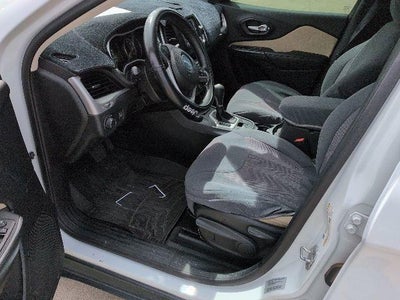 2015 Jeep Cherokee Sport