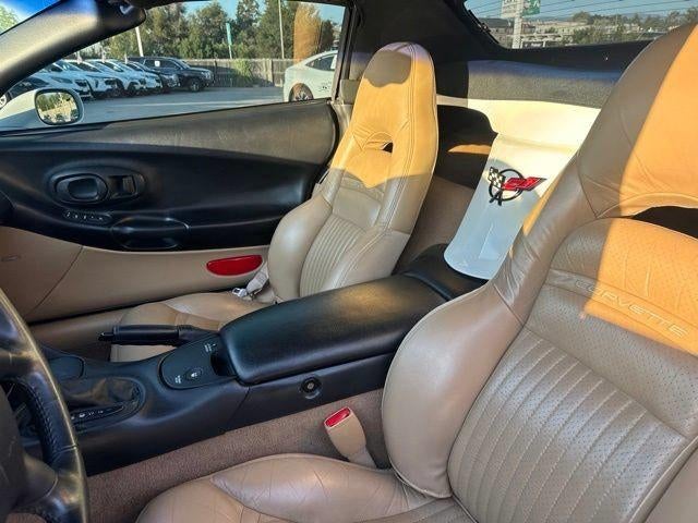 2001 Chevrolet Corvette Base