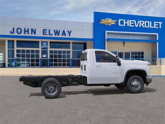 2026 Chevrolet Silverado 3500 HD CC Work Truck
