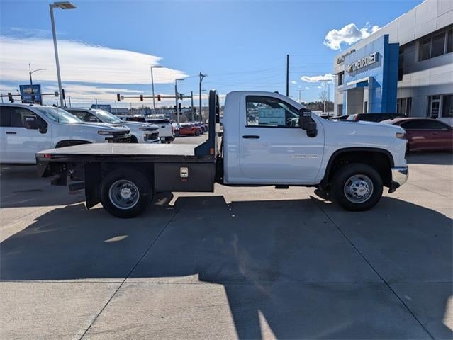 2025 Chevrolet Silverado 3500 HD CC Work Truck