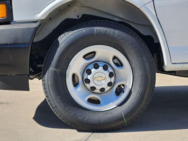2026 Chevrolet Express Cargo Van Base