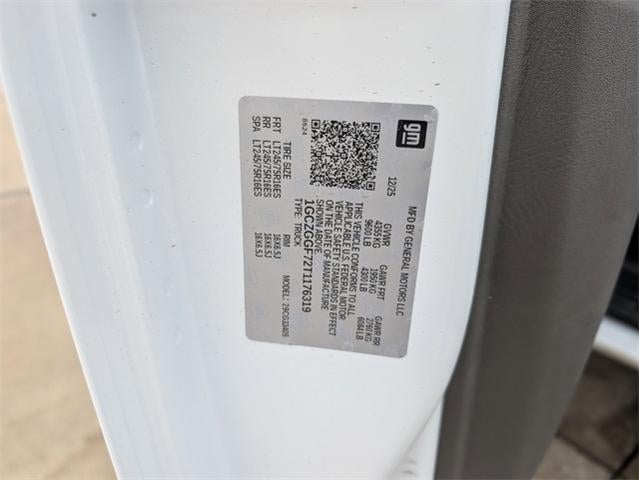 2026 Chevrolet Express Cargo Van Base