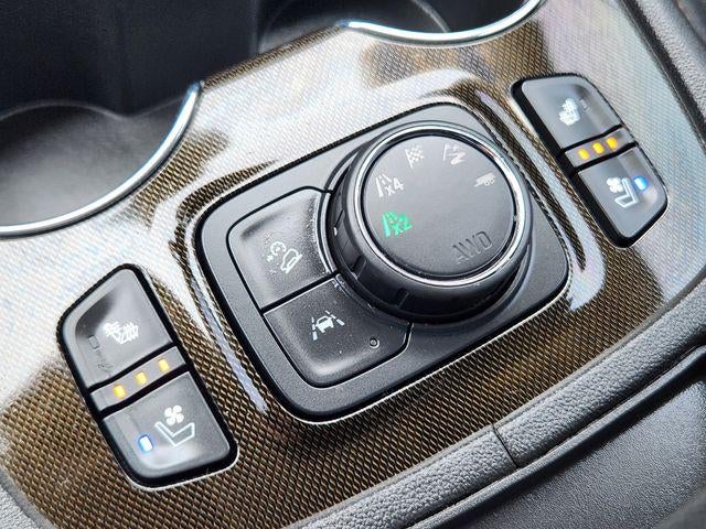2022 GMC Acadia AT4